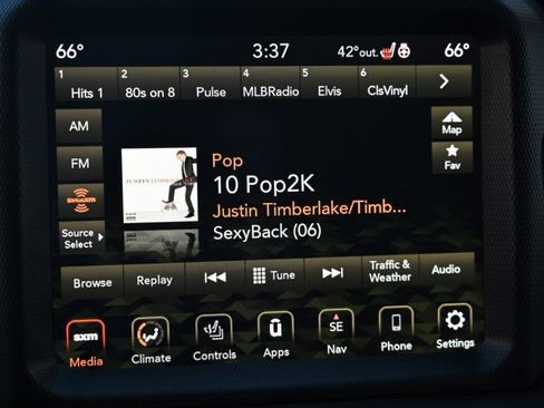 Used 2022 Jeep Wrangler Unlimited Sahara w/ Cold Weather Group image 30