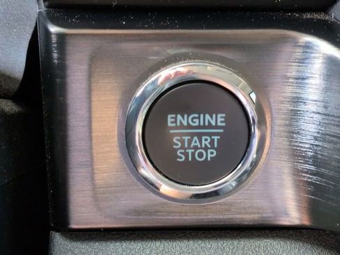 Certified 2024 Ford F250 Lariat w/ Lariat Ultimate Package image 34