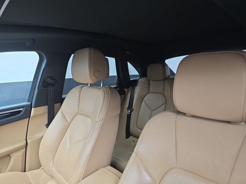 Used 2018 Porsche Macan S image 45