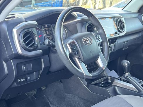 Used 2022 Toyota Tacoma SR5 image 15