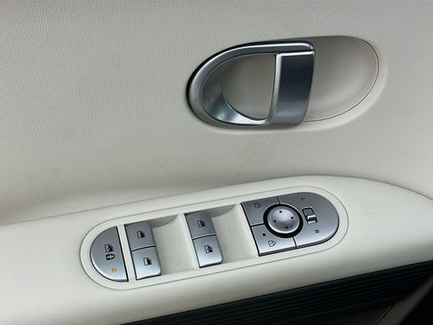 Used 2024 Hyundai Ioniq 5 SEL RWD image 15