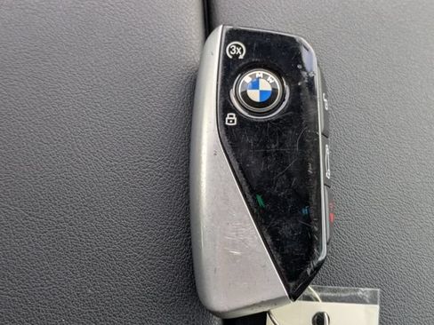 Used 2025 BMW X7 xDrive40i w/ Premium Package AWD/4WD image 31