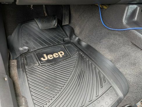 Used 2001 Jeep Cherokee Sport image 45