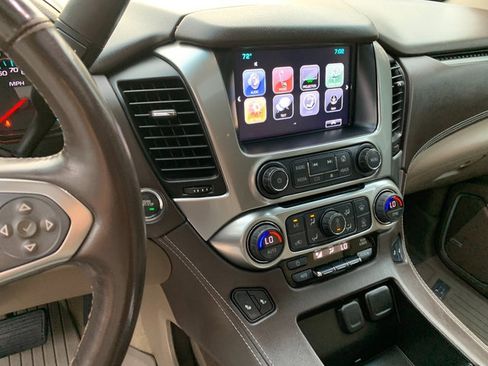 Used 2018 Chevrolet Suburban LT w/ Luxury Package AWD/4WD image 31