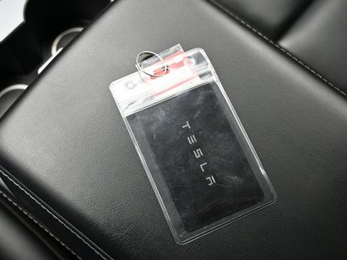 Used 2023 Tesla Model Y Long Range image 33