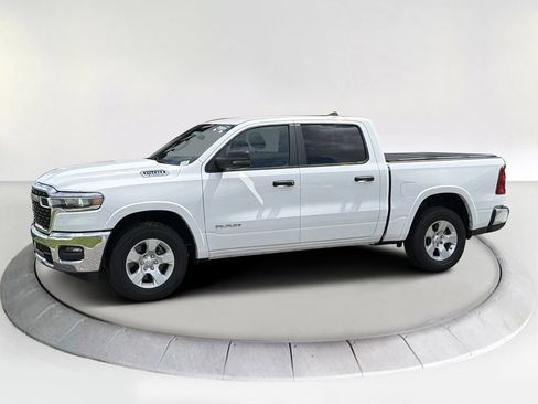 Used 2025 RAM 1500 Big Horn AWD/4WD image 1