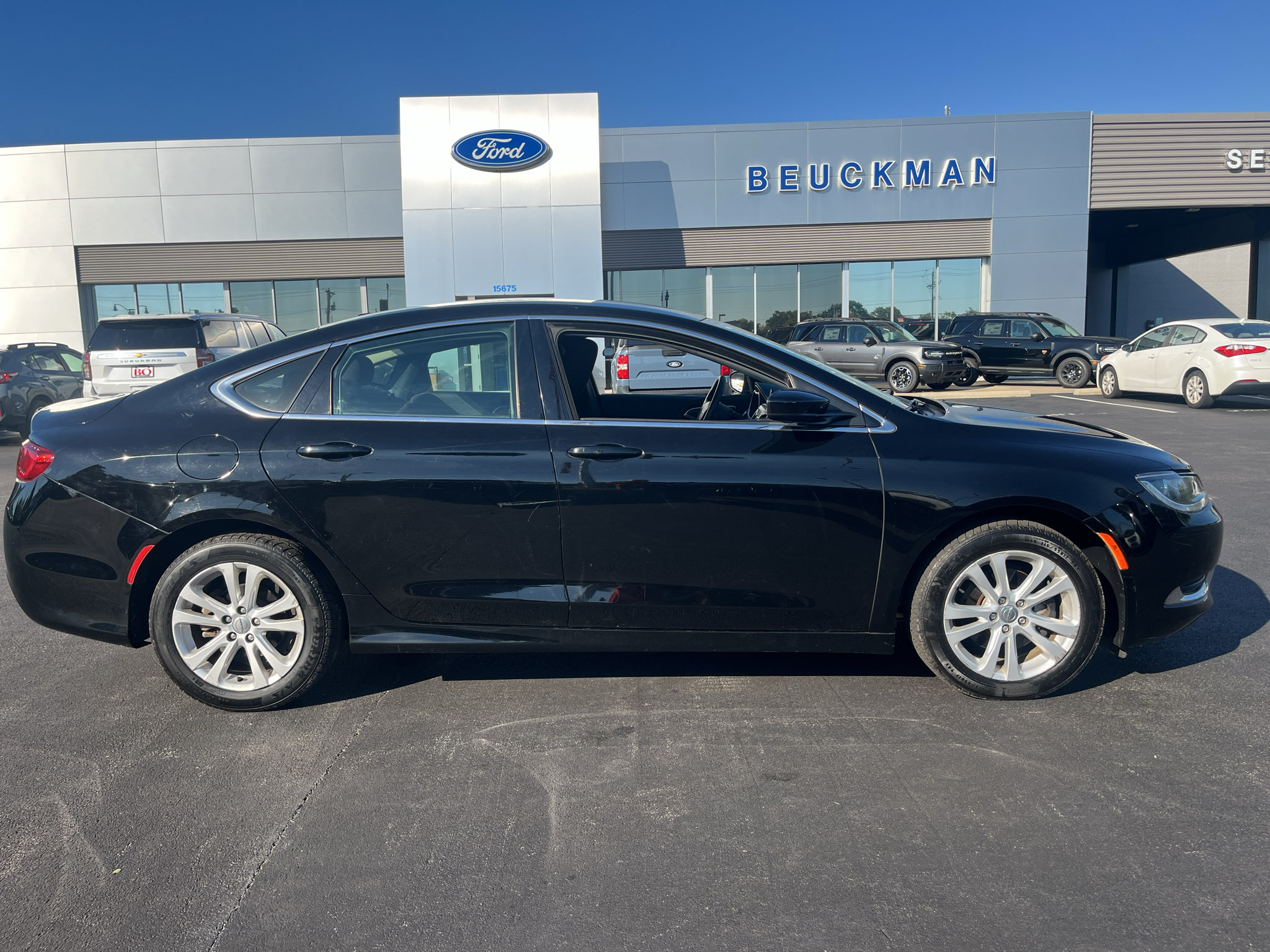 Used 2016 Chrysler 200 Limited w/ Convenience Group FWD image 12