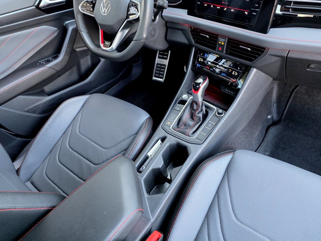 Used 2025 Volkswagen Jetta GLI Autobahn FWD image 38