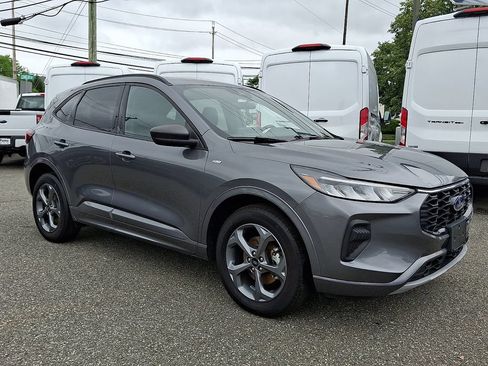 Certified 2023 Ford Escape ST-Line w/ Tech Pack #1 AWD/4WD image 3