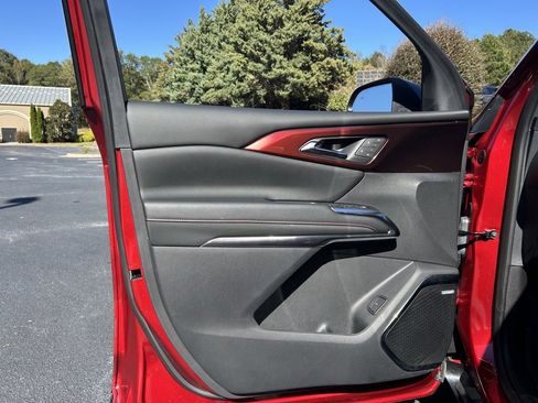 Used 2024 Chevrolet Traverse RS w/ LPO, Floor Liner Package image 62