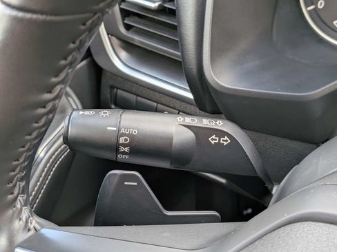 Used 2025 Nissan Rogue SV AWD/4WD image 24