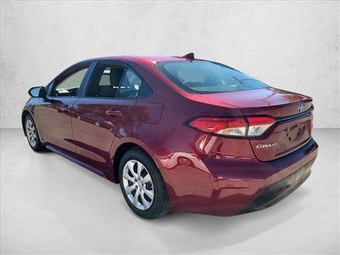 Used 2025 Toyota Corolla LE image 7