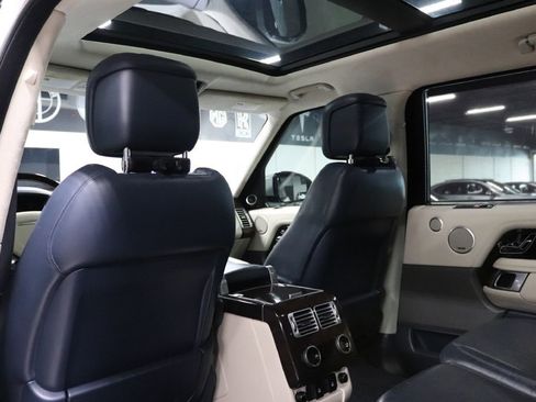 Used 2019 Land Rover Range Rover Long Wheelbase Supercharged image 16