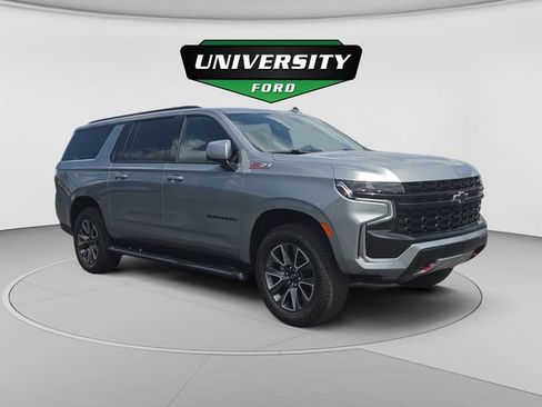 Used 2024 Chevrolet Suburban Z71 w/ Luxury Package AWD/4WD image 1
