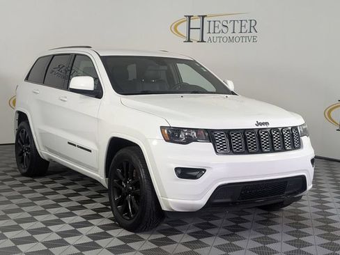 Certified 2021 Jeep Grand Cherokee Laredo X RWD image 2
