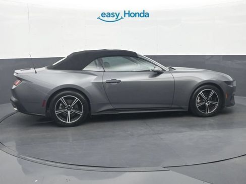 Used 2025 Ford Mustang Premium RWD image 8