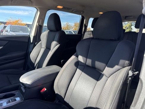 Used 2019 Subaru Ascent Premium image 18