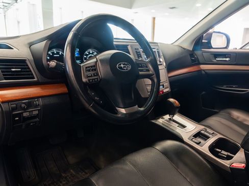 Used 2013 Subaru Outback 2.5i Limited AWD/4WD image 18
