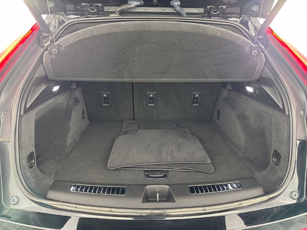 Used 2019 Cadillac XT4 Premium Luxury AWD/4WD image 42
