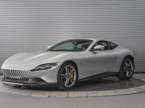 Used 2021 Ferrari Roma RWD image 1