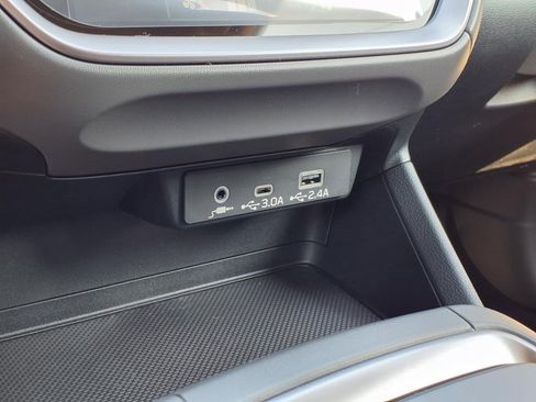 Certified 2025 Subaru Crosstrek 2.0i Premium image 9