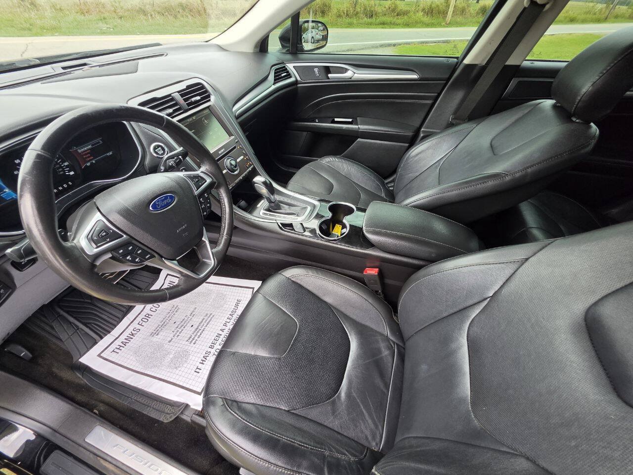 Used 2016 Ford Fusion Titanium FWD image 3
