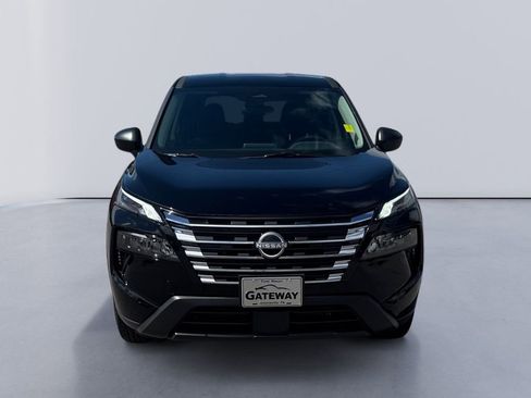 Used 2025 Nissan Rogue S image 8