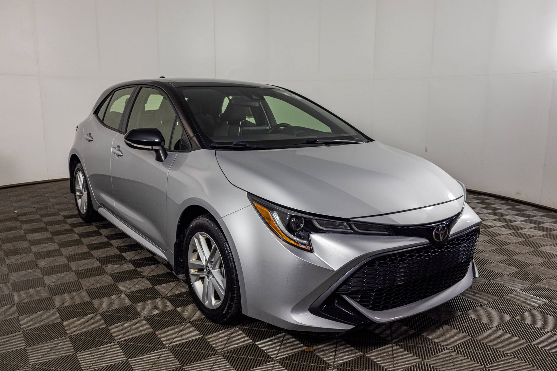 Used 2021 Toyota Corolla SE w/ Carpet Mat Package (TMS) FWD image 10
