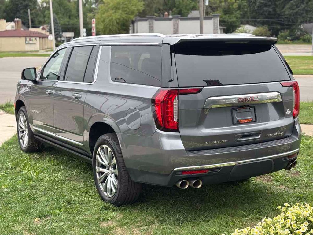 Used 2021 GMC Yukon XL Denali w/ Denali Ultimate Package AWD/4WD image 15