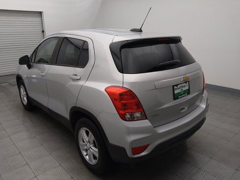 Used 2020 Chevrolet Trax LS w/ Tint and Cruise Package FWD image 5