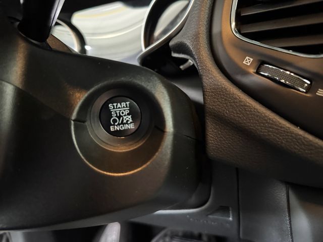 Used 2019 Jeep Compass Latitude w/ Popular Equipment Group AWD/4WD image 22