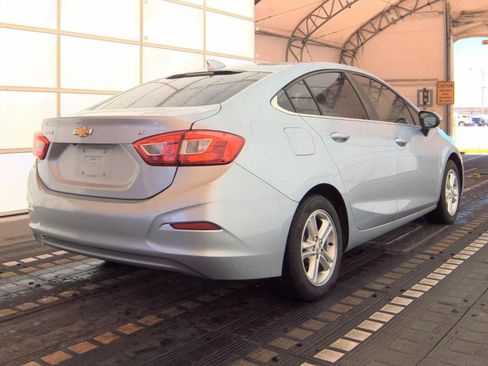 Used 2017 Chevrolet Cruze LT w/ Convenience Package image 2