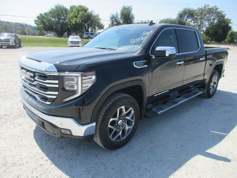 New 2026 GMC Sierra 1500 SLT w/ SLT Premium Plus Package AWD/4WD image 10