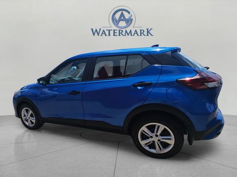 Used 2025 Nissan Kicks Play S FWD image 3