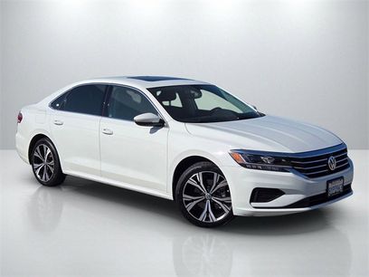 Used 2022 Volkswagen Passat 2.0T SE