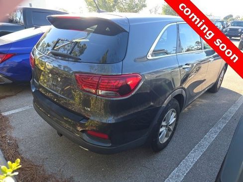 Used 2019 Kia Sorento LX image 5
