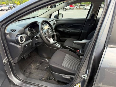 Used 2022 Nissan Versa S FWD image 14