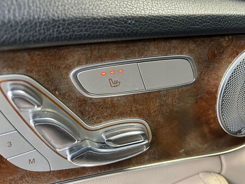 Used 2018 Mercedes-Benz C 300 Sedan image 36