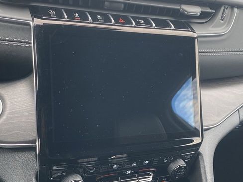 New 2025 Jeep Grand Cherokee Overland image 21