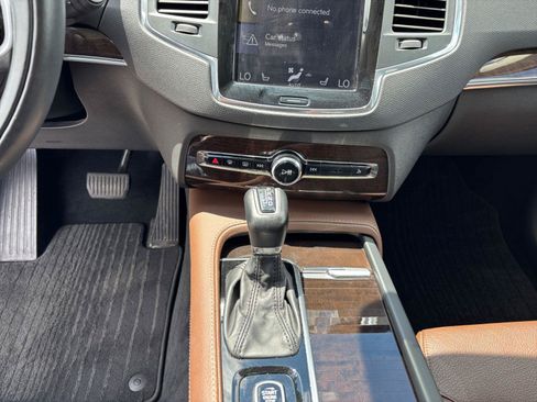 Used 2019 Volvo XC90 T6 Momentum AWD/4WD image 12