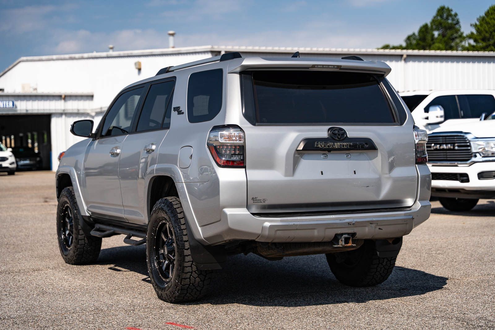 Used 2018 Toyota 4Runner TRD Off-Road Premium AWD/4WD image 5