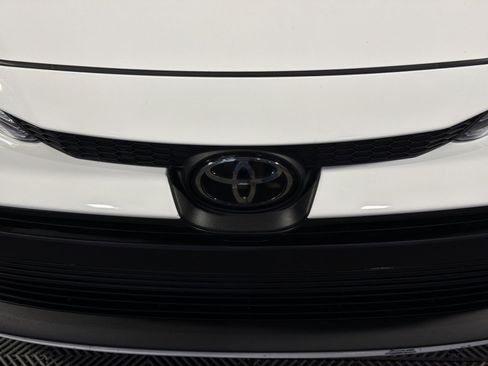 Used 2025 Toyota Corolla LE FWD image 12