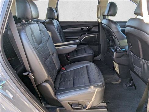 Used 2021 Kia Telluride SX w/ SX Prestige Package image 21