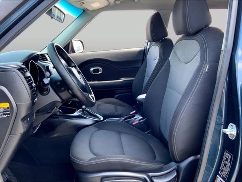 Used 2018 Kia Soul + FWD image 8