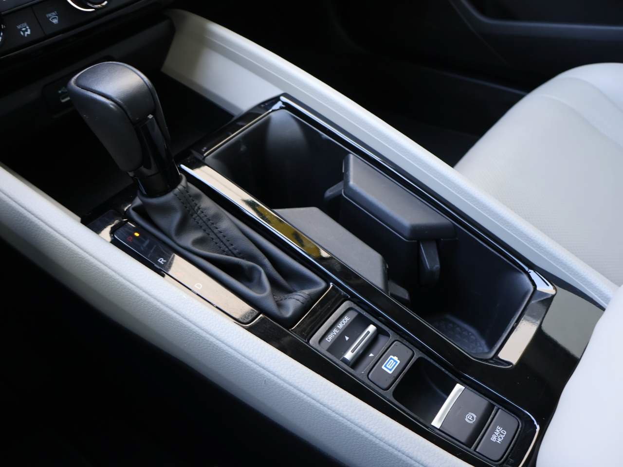 Used 2024 Honda Accord EX-L image 12