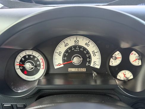 Used 2012 Toyota FJ Cruiser 4WD w/ Upgrade Pkg image 18