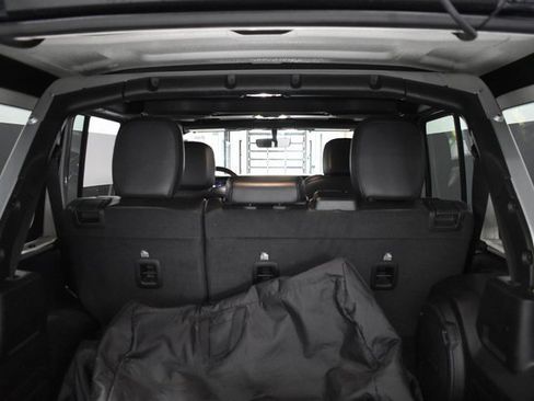 Used 2022 Jeep Wrangler Unlimited Sahara w/ Cold Weather Group image 40