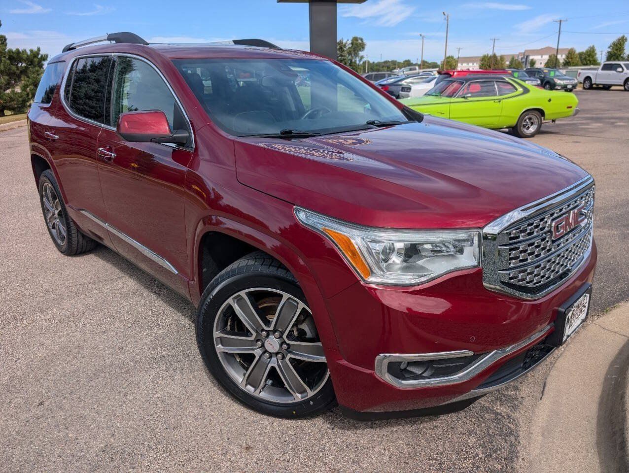 Used 2017 GMC Acadia Denali w/ Technology Package AWD/4WD image 3