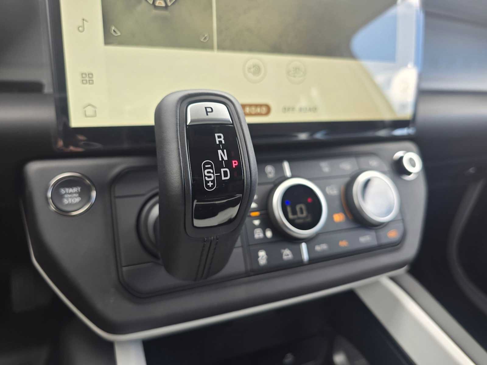 New 2026 Land Rover Defender 110 S AWD/4WD image 28