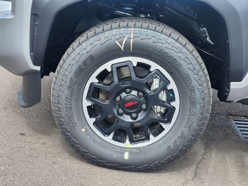 New 2026 Toyota Tacoma TRD Off-Road AWD/4WD image 7